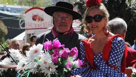 desfile-caballos-feria-abril-infiesto.jpg