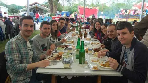 comida-popular-fiesta-meres.jpg