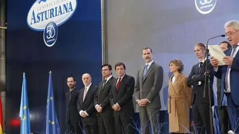 clas-50-aniversario-visita-felipe-vi.jpg