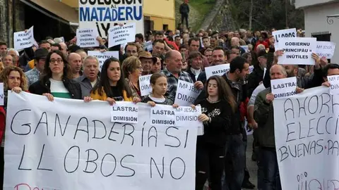 protesta-ganaderos-ponga.jpg