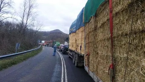 corte-trafico-corao-cangas