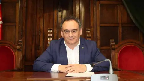 juan-canal-alcalde-nava-01