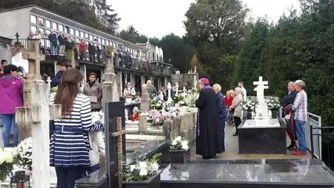 arzobispo-cementerio-cangas-02
