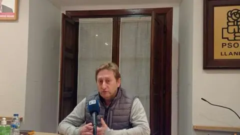 Jos&eacute; Manuel Herrero, durante la rueda de prensa en la que dimiti&oacute; el pasado mes de febrero