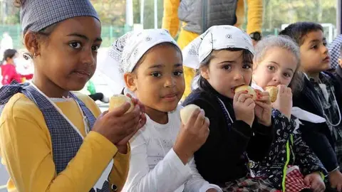 amaguestu-colegio-arriondas-14