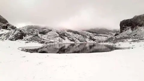 los-lagos-ercina-nieve-2022