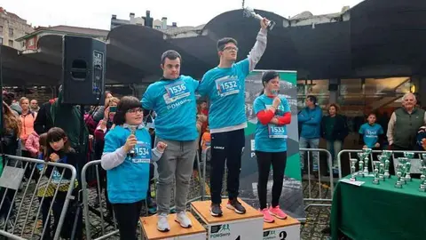 La Asociaci&oacute;n Nora fue la encargada de abrir de forma oficial la Carrera de Fin de A&ntilde;o