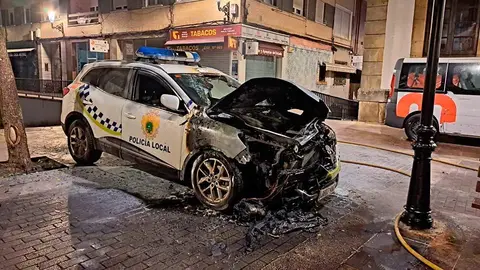 incendio-coche-policia-local-cangas-onis