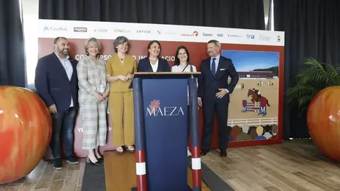 De izquierda a derecha: Sa&uacute;l Basti&aacute;n, Roc&iacute;o Huerta, Sonia Puente, Cruz Maestre, Aida Nu&ntilde;o y &Aacute;lvaro Arrieta.