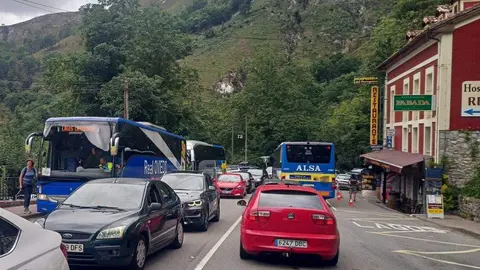 acceso-lagos-covadonga-1