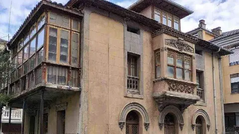 casa-gracia-noriega-llanes