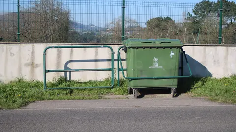 El barrio de Fozalguera, en Pruvia, pide la reposici&oacute;n de un contenedor de basura