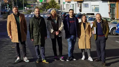 De izda a dcha, junto al alcalde, Manuel Martino, jefe de obra; la concejala de Cultura, Aurora Cienfuegos; el concejal de Infraestructuras Urbanas, Javier Rodr&iacute;guez, y los t&eacute;cnicos municipales, Leire Gabilondo y Juan Carlos &Aacute;lvarez.