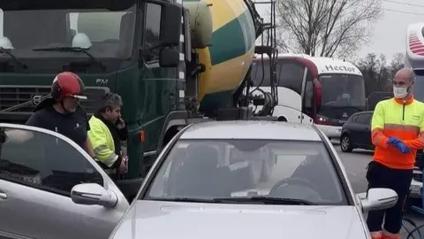Los veh&iacute;culos implicados en el accidente en Lugones