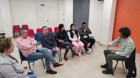 El concejal de cultura, Iv&aacute;n P&eacute;rez, en un momento de la reuni&oacute;n con los hosteleros