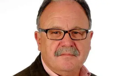 Javier Ardura, portavoz de IU Nore&ntilde;a