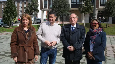 De izda a dcha Nuria Ni&ntilde;o, Silverio Arg&uuml;elles, Jos&eacute; Cuervas Mons y Sandra Camino