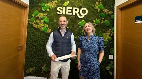 El alcalde, &Aacute;ngel Garc&iacute;a, con la concejala de Urbanismo, Susana Madera