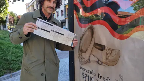 El concejal de cultura, Iv&aacute;n P&eacute;rez, en la presentaci&oacute;n del Mercado tradicional de San Isidro