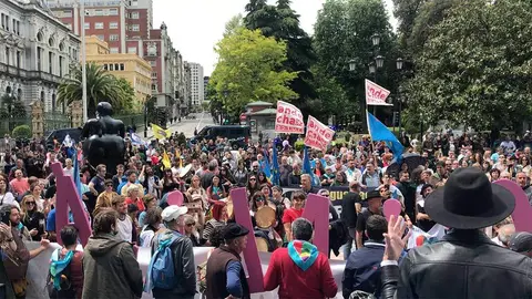 La-Escandalera-asturianu-oficialida