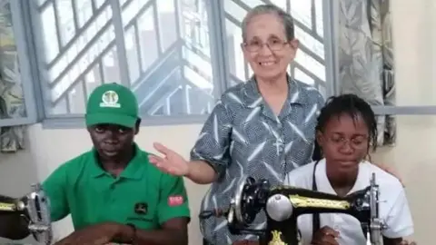 sor-angela-hija-predilecta