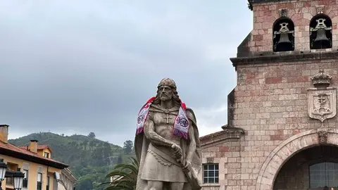 estatua-don-pelayo-cangas-onis