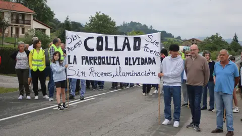Los vecinos de Collao cortaron la carretera en b&uacute;squeda de soluciones