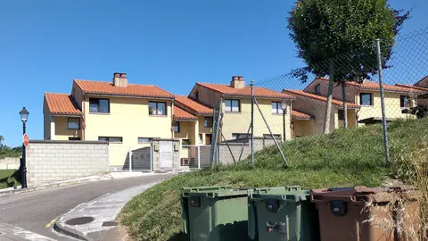 Viviendas en el barrio de Fuentespino, en Nore&ntilde;a