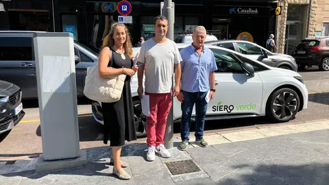 De izda a dcha Marta R. Chaguaceda, t&eacute;cnico municipal, el primer teniente de alcalde, Javier Rodr&iacute;guez, y el concejal de Hacienda, Raimundo D&iacute;az.