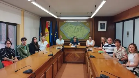 De izquierda a derecha: Andrea Bueno, Alejandro Ib&aacute;&ntilde;ez, Eva Gonz&aacute;lez, Laura Su&aacute;rez, Diego Ballina, Gerardo Sanz, Pilar Fern&aacute;ndez, Cecilia Guinea, Avelino Men&eacute;ndez, Ignacio Fern&aacute;ndez y Sonia Rodr&iacute;guez.