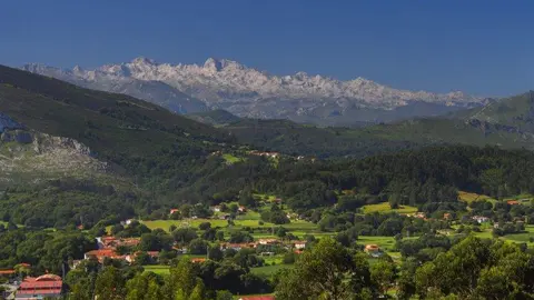 Vista de Posada desde la costa de Llanes.
Juanjo Arrojo