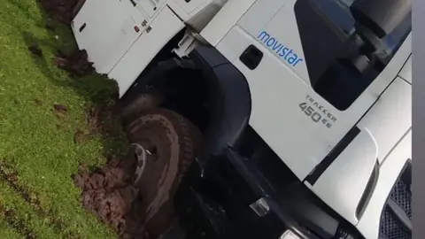 camion-vuelta-ciclista-lagos-covadonga