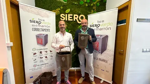 A la izda, Angel garc&iacute;a junto a Jos&eacute; Antonio Mart&iacute;nez, t&eacute;cnico municipal