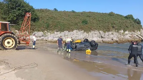 rescate-coche-acantilado-llanes