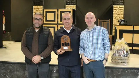 De izda a dcha, Pergentino Mart&iacute;nez, Nino Antu&ntilde;a y Ram&oacute;n Oliva