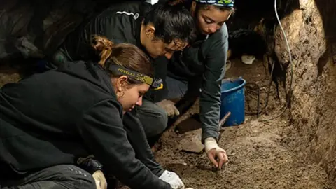 excavaciones-tito-bustillo