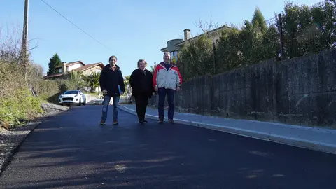 Los ediles, junto a David Llanos, t&eacute;cnico municipal