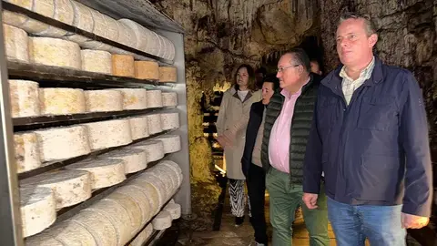 marcelino-marcos-cueva-oscura