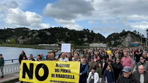 manifestacion-puente-ribadesella-09