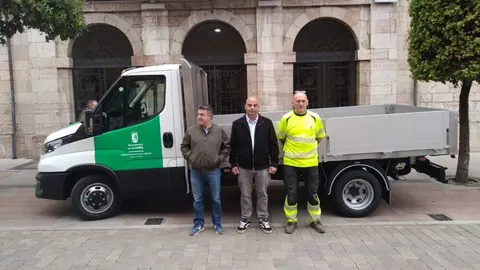 vehiculo-obras-llanes