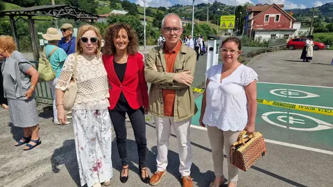 A la izda, la alcaldesa de Nore&ntilde;a, Amparo Antu&ntilde;a; la consejera de Educaci&oacute;n, Eva Ledo; el director general de Acci&oacute;n Cultural y Normalizaci&oacute;n Ling&uuml;&iacute;stica, Ant&oacute;n Garc&iacute;a, y la concejal de Nore&ntilde;a, Ana Gonz&aacute;lez.