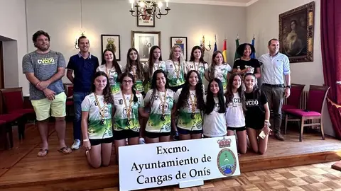 recepcion-equipo-volley-cangas-onis