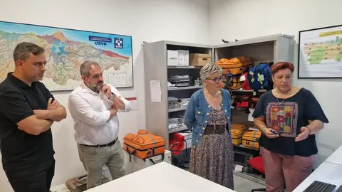 A la izda, el director general de Cooperaci&oacute;n Local y Seguridad, Jorge Olmo Ron; el gerente del SEPA, Jes&uacute;s Pallar&eacute;s; la consejera de Salud, Concepci&oacute;n Saavedra y la jefa de la Unidad de Coordinaci&oacute;n del Programa Marco de Atenci&oacute;n a las Urgencias y Emergencias Sanitarias del SAMU Asturias, Raquel Rodr&iacute;guez Merlo.