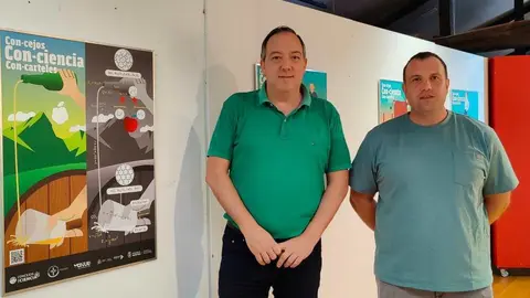 Alejandro Vega y Pablo Cayado inauguran la Exposici&oacute;n de Carteles2