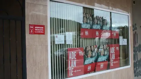 Los socialistas de Llanera, con su secretario general a la cabeza, defienden su gesti&oacute;n y la del alcalde saliente, Gerardo Sanz