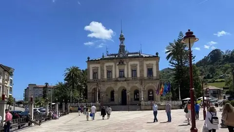 Ayuntamiento de Villaviciosa.