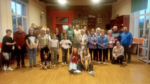 Algunos de los asistentes a las actividades programadas por la Asociaci&oacute;n