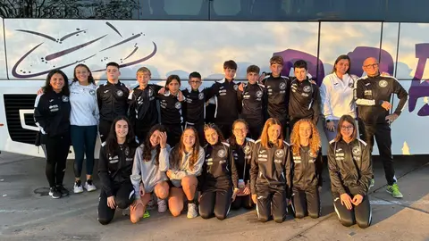 Componentes del equipo de atletismo de Lugones que se desplazaron a N&aacute;jera