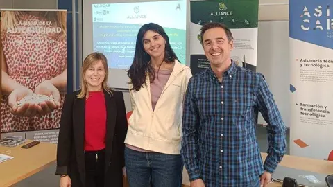 Noem&iacute; Quintanal, Ana Gonz&aacute;lez de Sela y Armando Men&eacute;ndez.