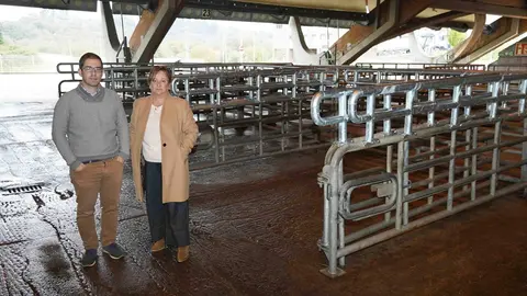 la edil, junto a Rafael Bueno, director del Mercado Nacional de Ganados